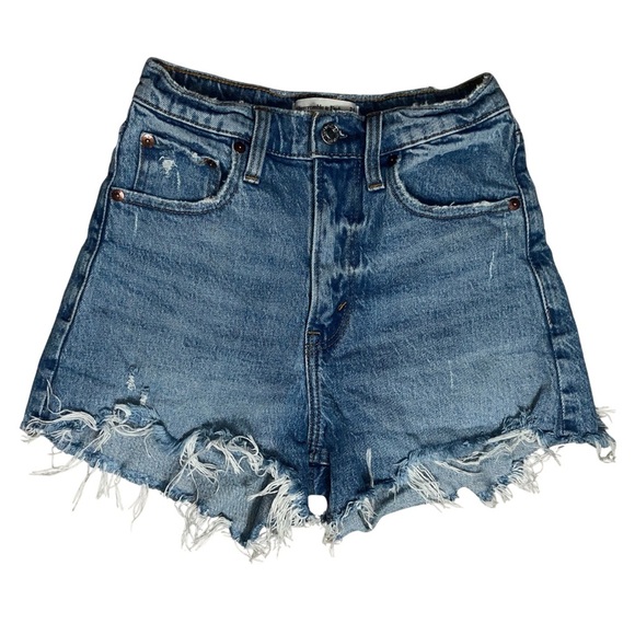 Abercrombie & Fitch ‘90s Relaxed Cutoff High Rise Distressed Denim Shorts Sz 24 - Picture 1 of 6
